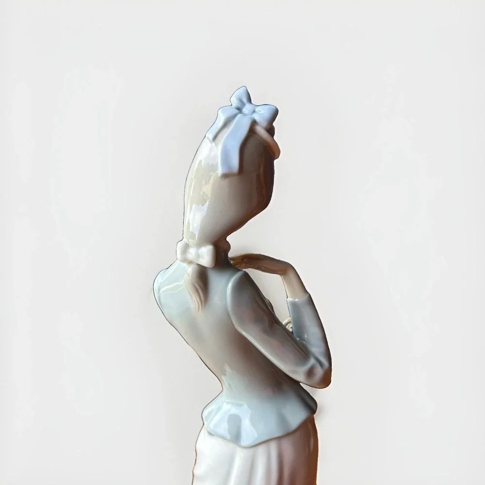 Lladro Traveling Companions 6753 Porcelain Figurine Lady Dog Parasol Vintage 70s